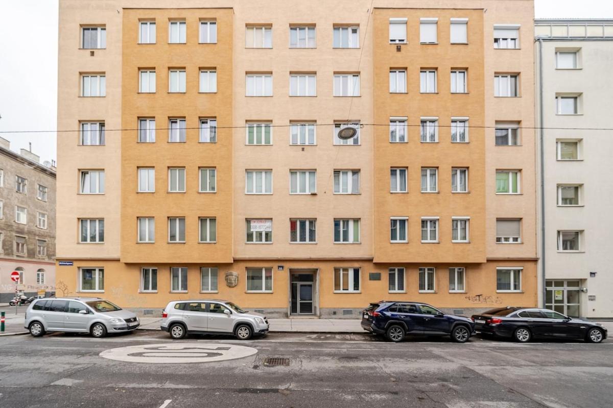 10 Minutes To City Centre And Next To Wien Hbf And Easy From Airport Buitenkant foto